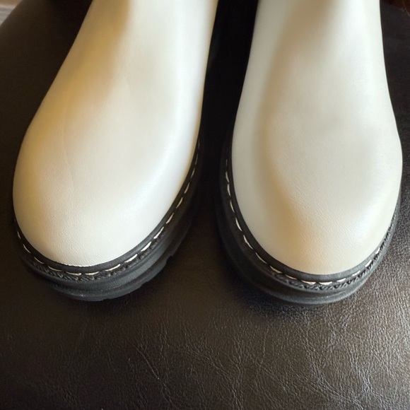 MARC FISHER BERMUDA LUG PLATFORM WHITE BOOTS STRETCHY PULL ON NEW NO TAGS 8.5 - Picture 12 of 14